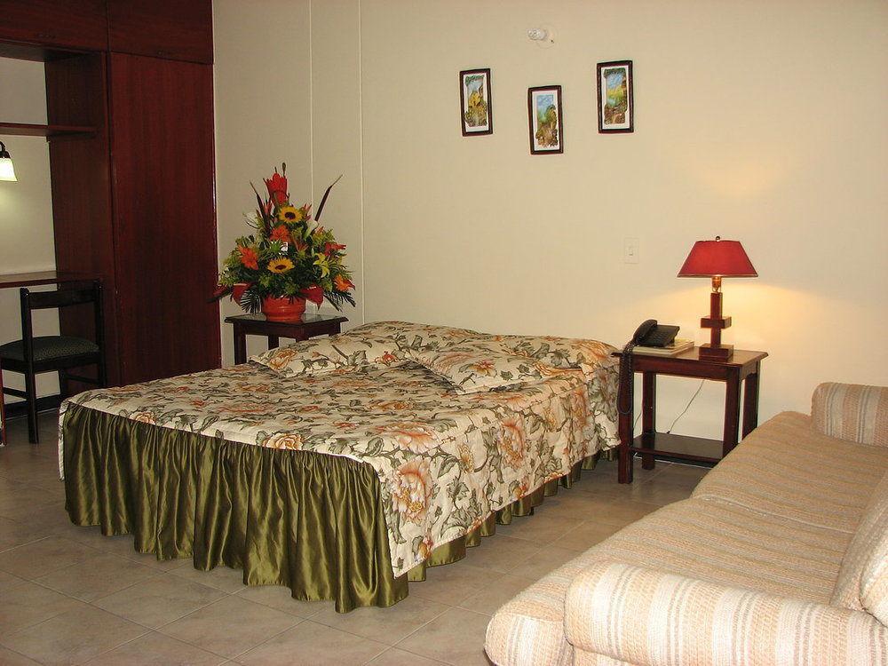Tumburagua Soin Sas Hotel 2*